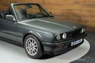 Foto 5 di 10: BMW 320