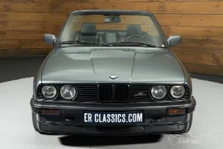 Foto 6 di 10: BMW 320
