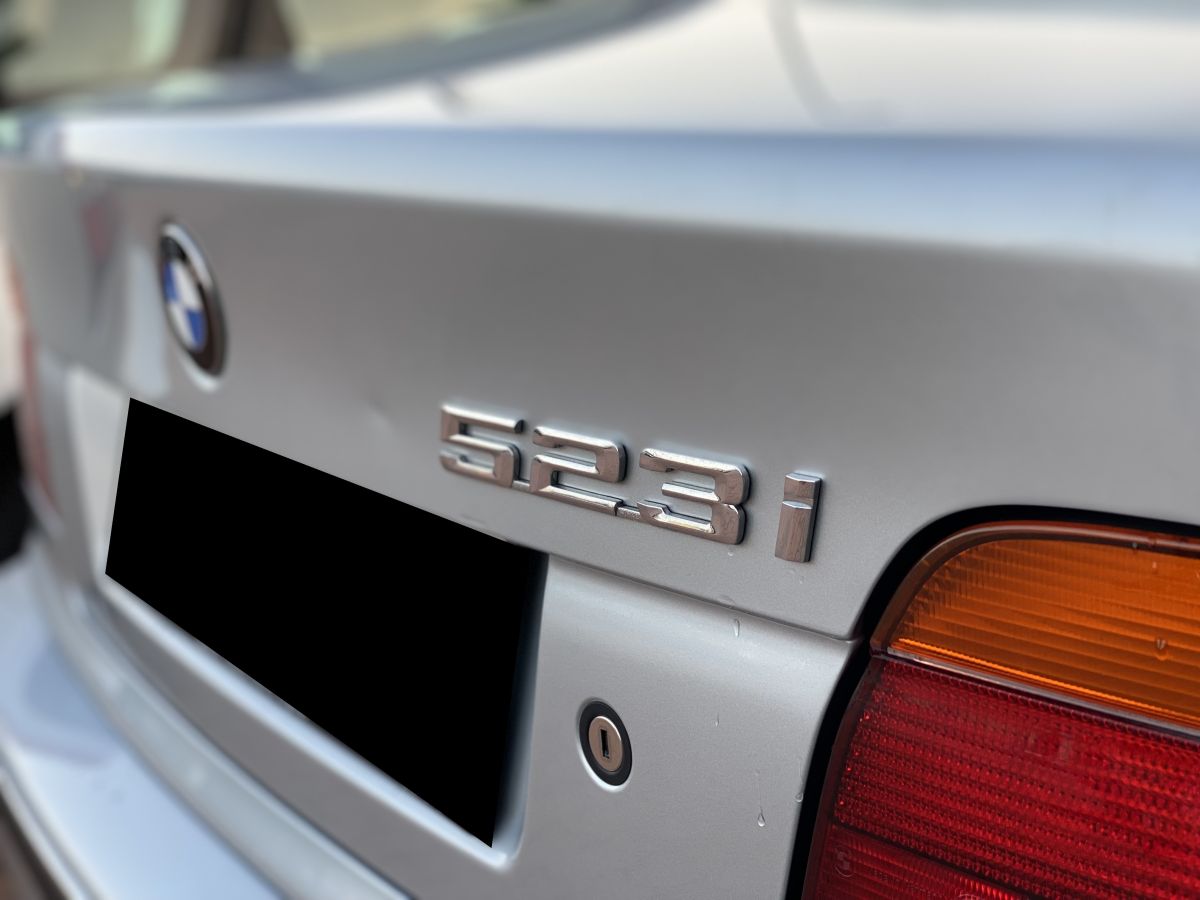 BMW 5 Series (1995-2003) 523