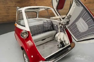 Foto 2 di 10: BMW Isetta