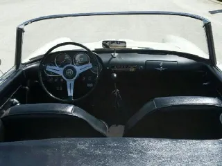 Foto 3 di 10: ALFA ROMEO 2000 Touring Spider