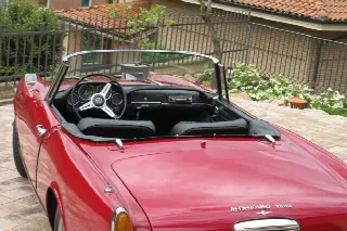 Foto 8 di 28: ALFA ROMEO 2600 Spider Touring    