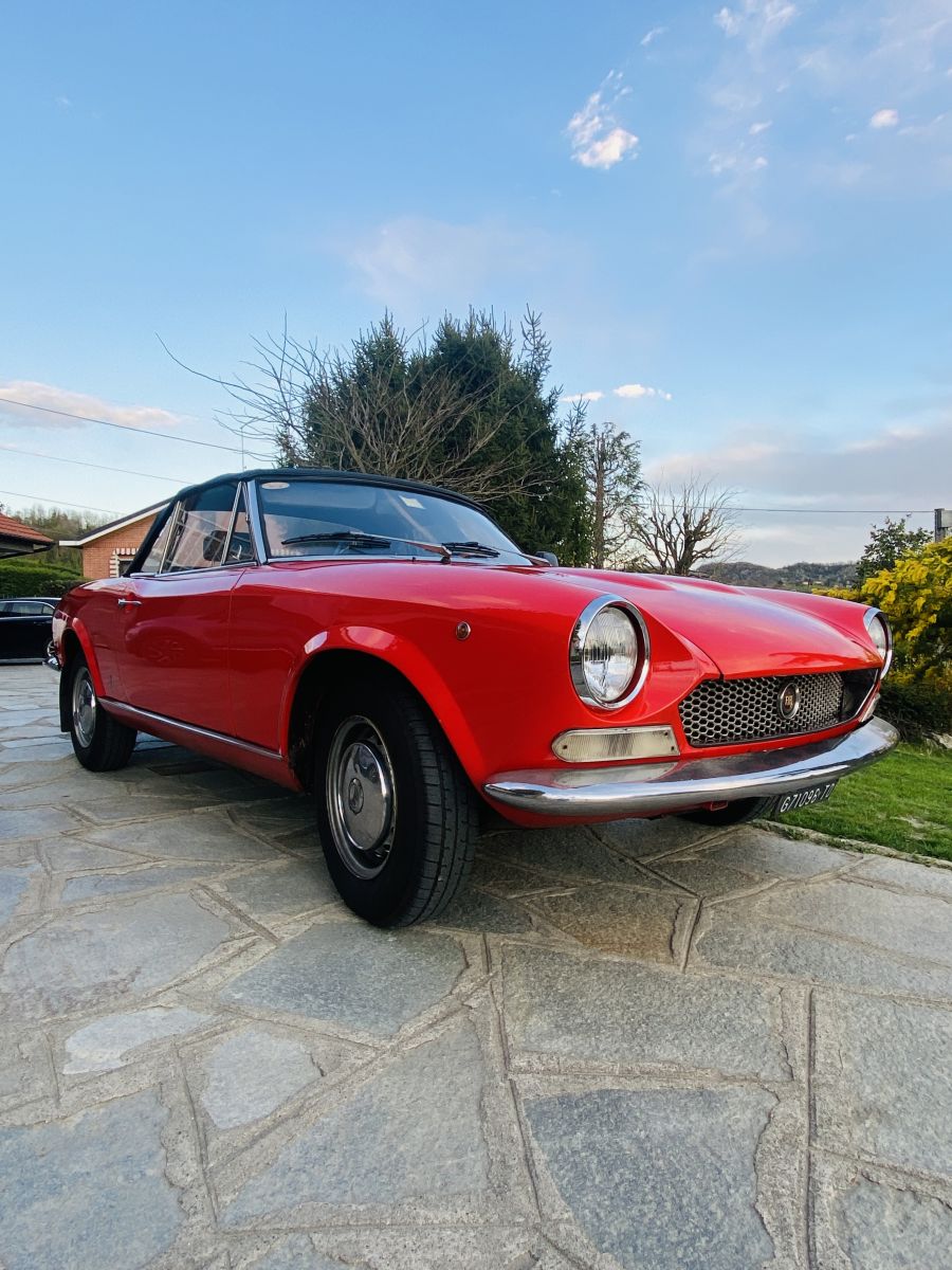FIAT 124 Spider sport   