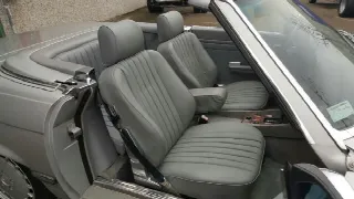 Foto 8 di 12: MERCEDES-BENZ SL(1971-1989) 560   