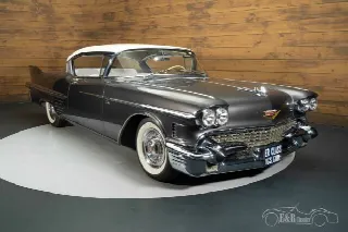 Foto 4 di 10: CADILLAC