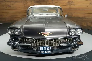 Foto 6 di 10: CADILLAC