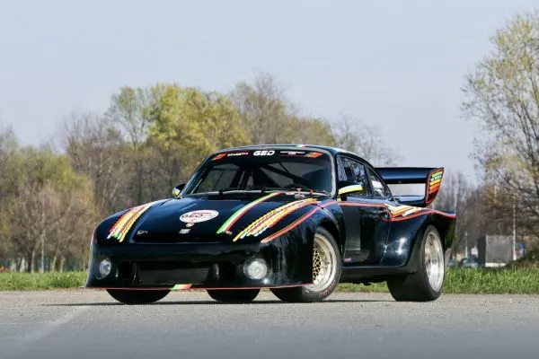 PORSCHE 911 E - 935 REPLICA RACE CAR