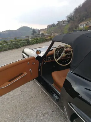 Foto 4 di 7: MERCEDES-BENZ 190 SL roadster 