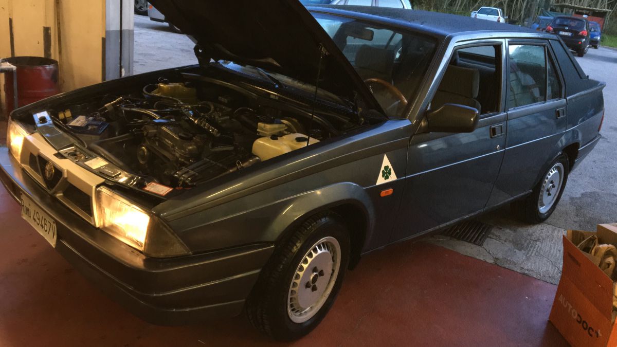 ALFA ROMEO 75 1.8 IE 
