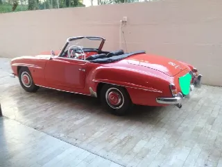 Foto 8 di 9: MERCEDES-BENZ 190 SL 