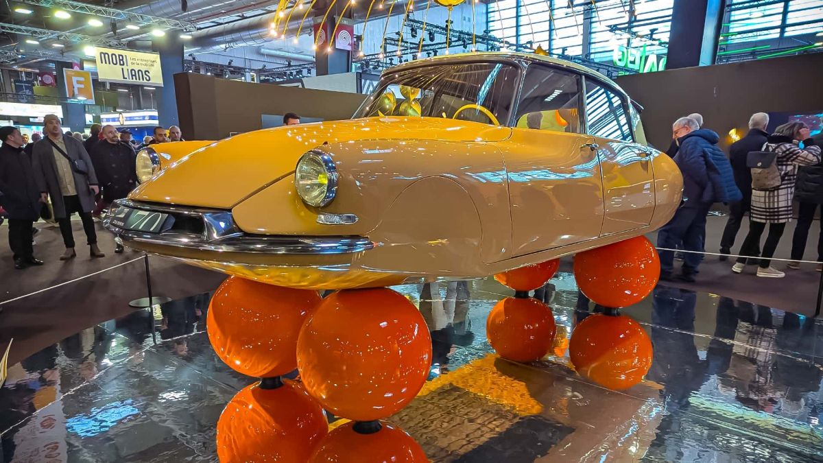 Citroen DS, 1955. The most beautiful seventy-year-old in the world
