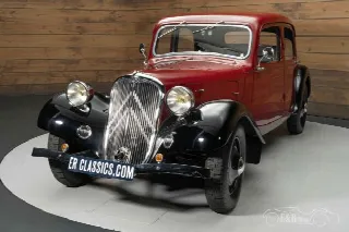Foto 7 di 10: CITROEN Traction Avant