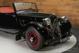 Foto 5 di 10: CITROEN Traction Avant
