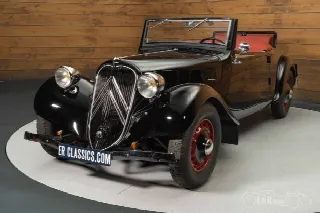 Foto 7 di 10: CITROEN Traction Avant