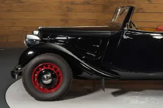 Foto 9 di 10: CITROEN Traction Avant