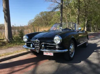 Foto 3 di 6: ALFA ROMEO Giulietta Spider 750D passo Corto 1958 