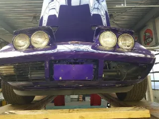 Foto 15 di 30: CHEVROLET Corvette ''73 cabrio purple