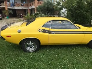 Foto 2 di 2: DODGE Challenger RT 