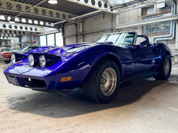 CHEVROLET Corvette ''73 cabrio purple