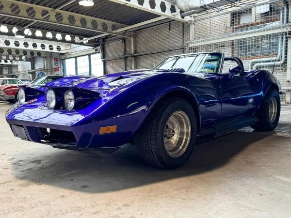 CHEVROLET Corvette ''73 cabrio purple