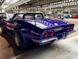 Foto 2 di 30: CHEVROLET Corvette ''73 cabrio purple