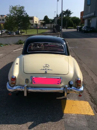Foto 8 di 9: MERCEDES-BENZ SL190(1955-1963)  1956