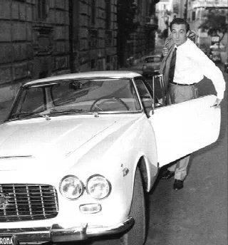 Foto 23 di 26: LANCIA Flaminia Gt Touring 