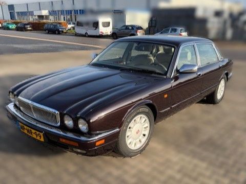 DAIMLER Double Six