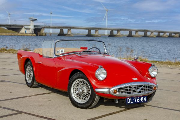 DAIMLER DartSP250  