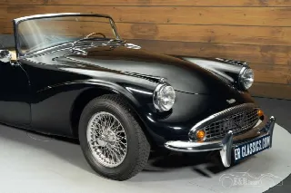 Foto 5 di 10: DAIMLER