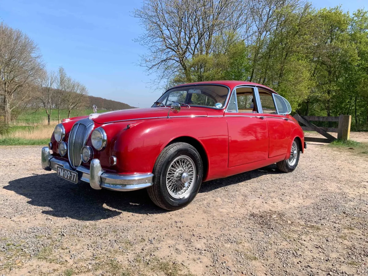 DAIMLER V8