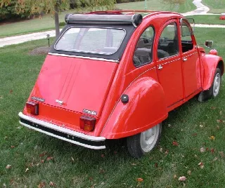 Foto 2 di 8: CITROEN 2CV  