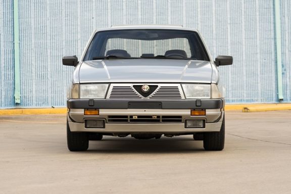 ALFA ROMEO 75 Milano 