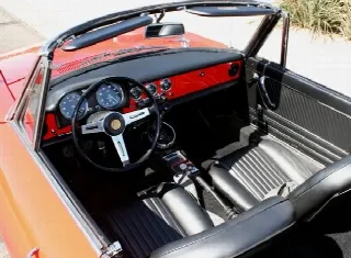 Foto 5 di 6: ALFA ROMEO Spider  