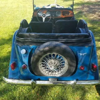 Foto 4 di 10: MORGAN Plus4 proyecto  