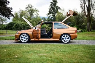 Foto 2 di 7: FORD Escort  