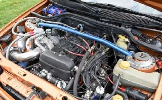 Foto 4 di 7: FORD Escort  