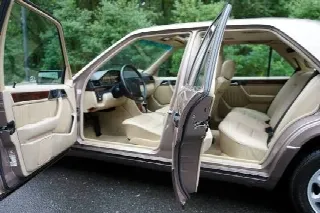 Foto 4 di 8: MERCEDES-BENZ 420 