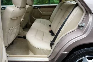 Foto 6 di 8: MERCEDES-BENZ 420 