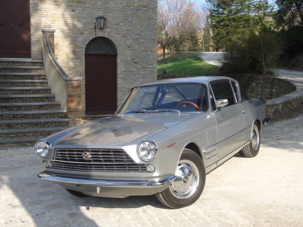 FIAT 2300 S 