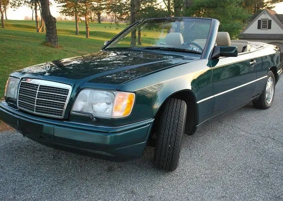 MERCEDES-BENZ E320