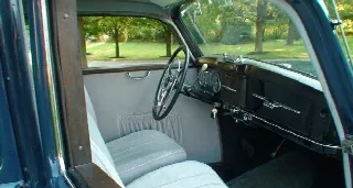 Foto 4 di 8: MERCEDES-BENZ 220  