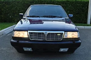 Foto 3 di 6: LANCIA Thema  