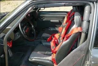 Foto 3 di 10: PEUGEOT 205 T16 