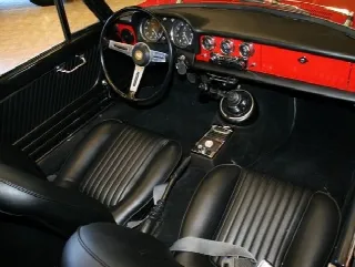 Foto 4 di 5: ALFA ROMEO Spider Duetto