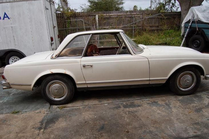 MERCEDES-BENZ 230SL 