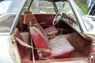 Foto 5 di 10: MERCEDES-BENZ 230SL 