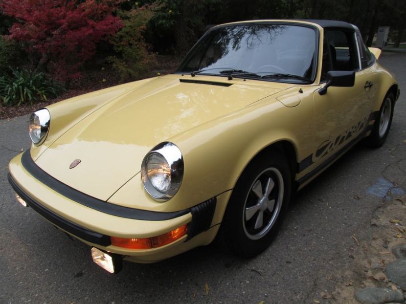 PORSCHE 911 Carrera 