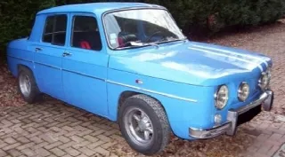 Foto 5 di 6: RENAULT R8   