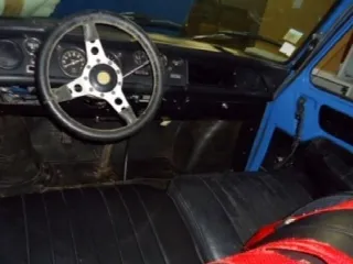 Foto 3 di 6: RENAULT R8   